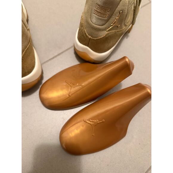 Jordan 11s